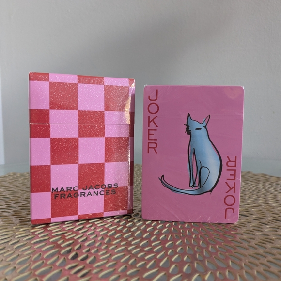 Marc Jacobs Pink Fragrance Box - Picture 1 of 2